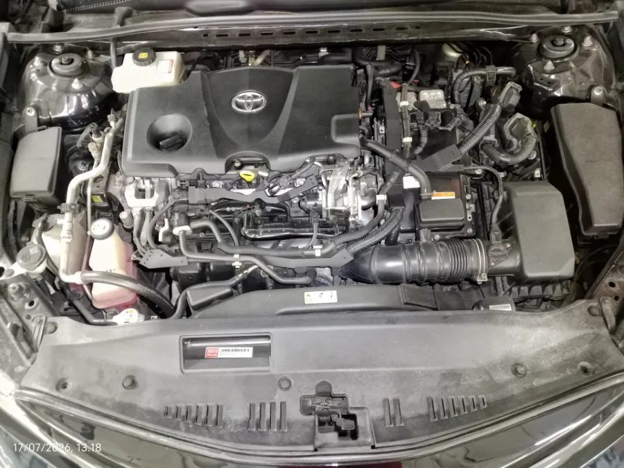 Foto Mobil Bekas Mesin Toyota Camry 2.5 Hybrid tahun 2020